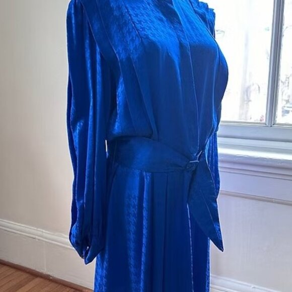 The Richmond Tie Waist Mini Dress - Picture 2 of 3